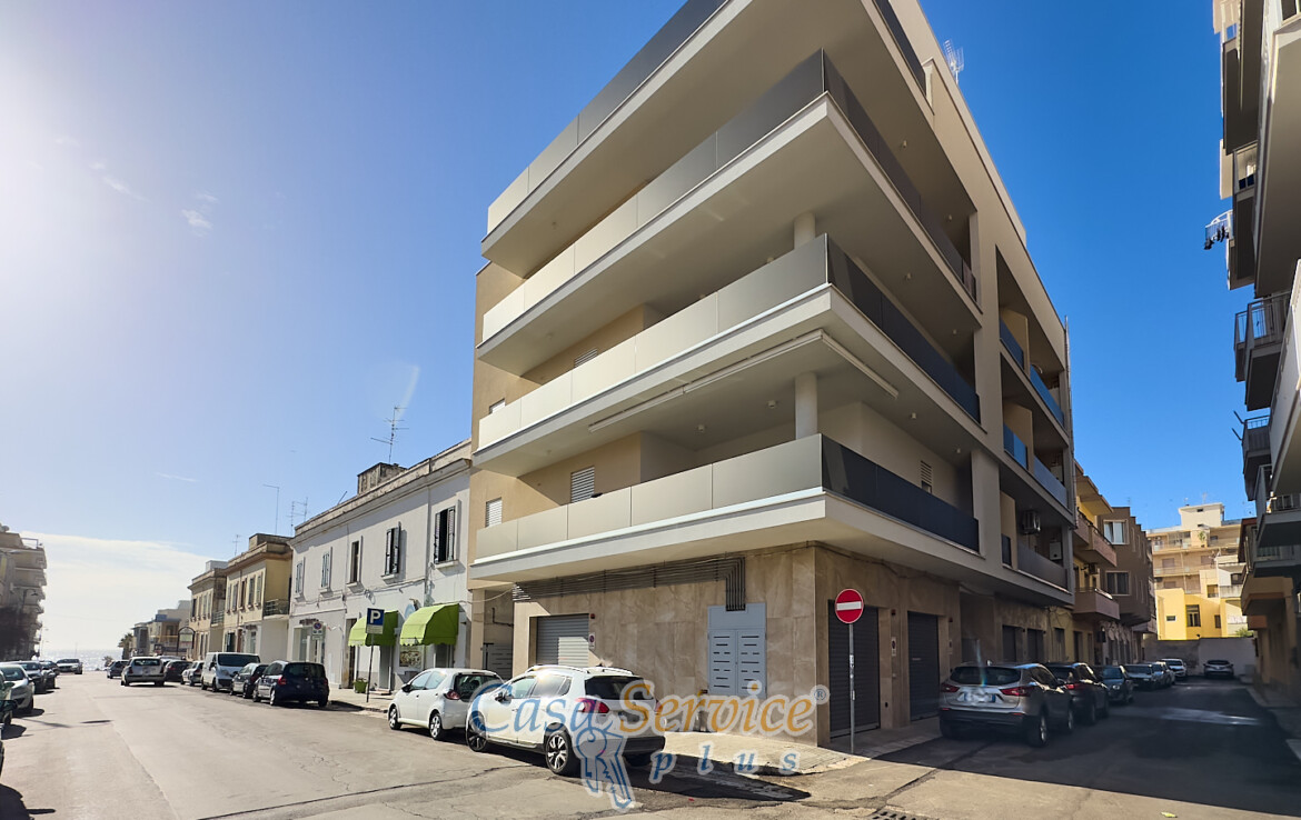 Gallipoli - Appartamento a 200 metri dal mare con box auto