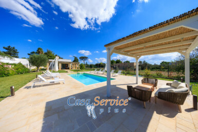 Villa tra Matino e Gallipoli